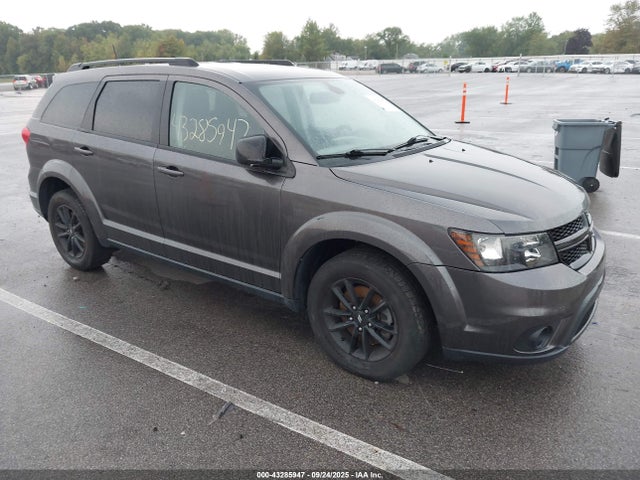 2019 3C4PDCBB4KT837388 main image