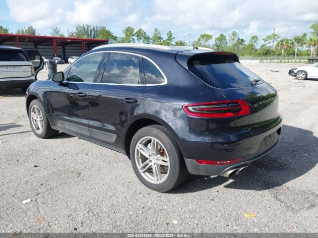 2017 PORSCHE MACAN WP1AB2A52HLB12876 Photo 2