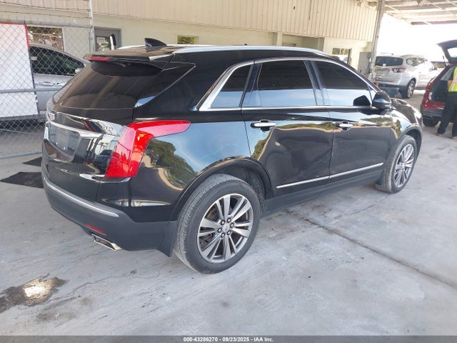 2017 CADILLAC XT5 1GYKNBRS0HZ215258 Photo 3