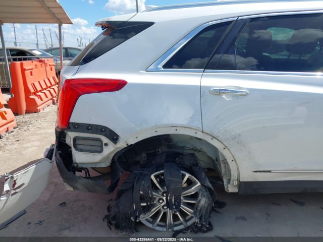 2017 CADILLAC XT5 1GYKNARS0HZ108253 Photo 5