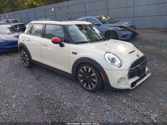 2017 MINI HARDTOP WMWXU3C55H2D32429