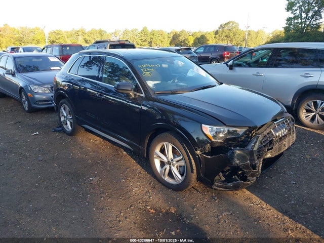 2022 AUDI Q3 WA1DECF39N1029160 Photo 0