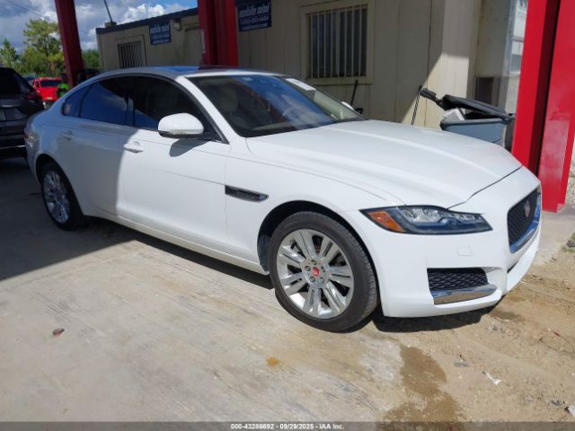 2017 JAGUAR XF SAJBD4BV4HCY33597 Photo 0