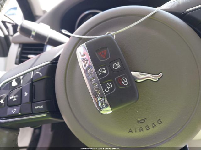 2017 JAGUAR XF SAJBD4BV4HCY33597 Photo 10