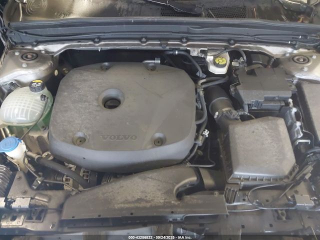 2022 VOLVO XC40 YV4162UK4N2654101 Photo 9