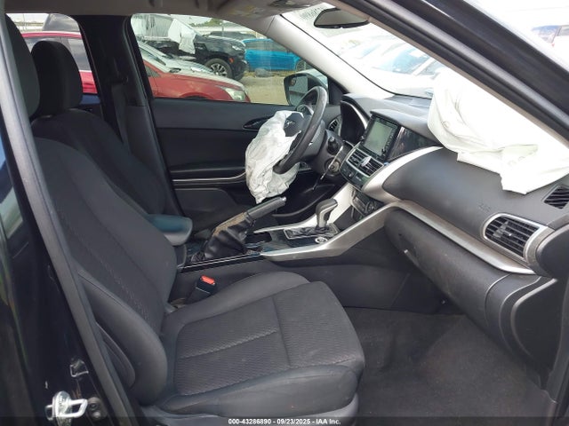 2019 MITSUBISHI ECLIPSE CROSS JA4AT3AA5KZ032262 Photo 4