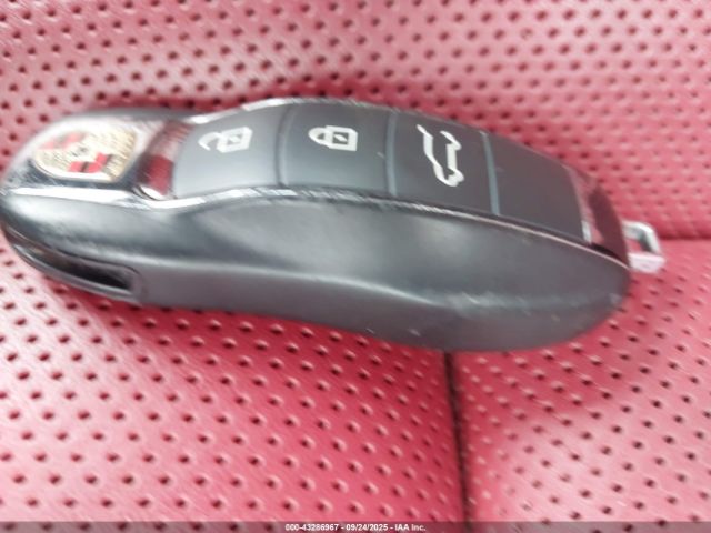 2019 PORSCHE MACAN WP1AA2A50KLB07511 Photo 10