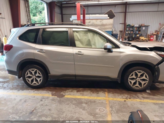 Продаж на аукціоні авто 2023 Subaru Forester Premium, vin: JF2SKAEC7PH454500, номер лоту: 43286988