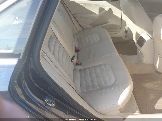 Volkswagen Passat 2014 1VWCN7A31EC091329 Image 8