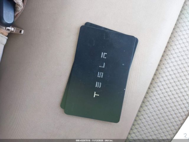 2024 TESLA MODEL Y 7SAYGDEE2RA325578 Photo 10