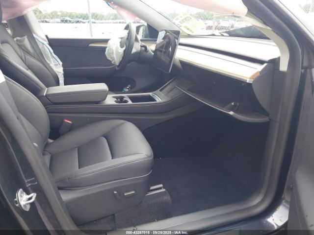 2024 TESLA MODEL Y 7SAYGDEE2RA325578 Photo 4