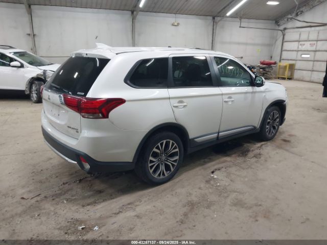 2018 MITSUBISHI OUTLANDER JA4AZ3A38JZ010688 Photo 3