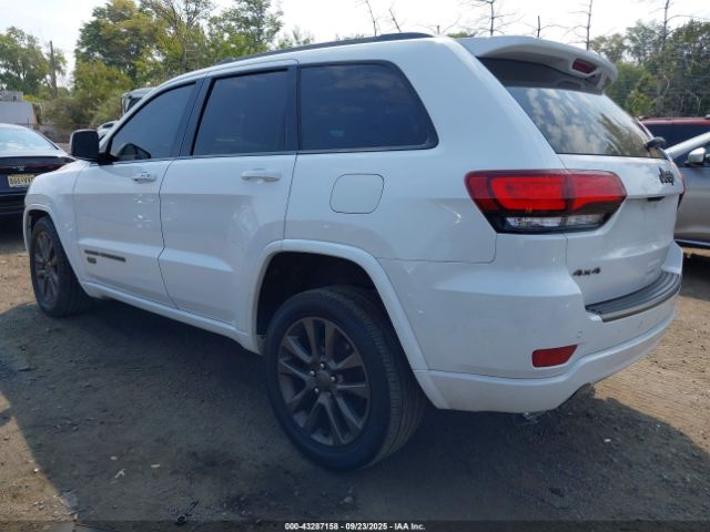 2017 JEEP GRAND CHEROKEE 1C4RJFBG1HC718457 Photo 2