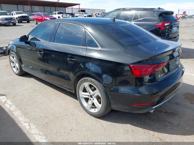 2017 AUDI A3 WAUB8GFF6H1035702 Photo 2