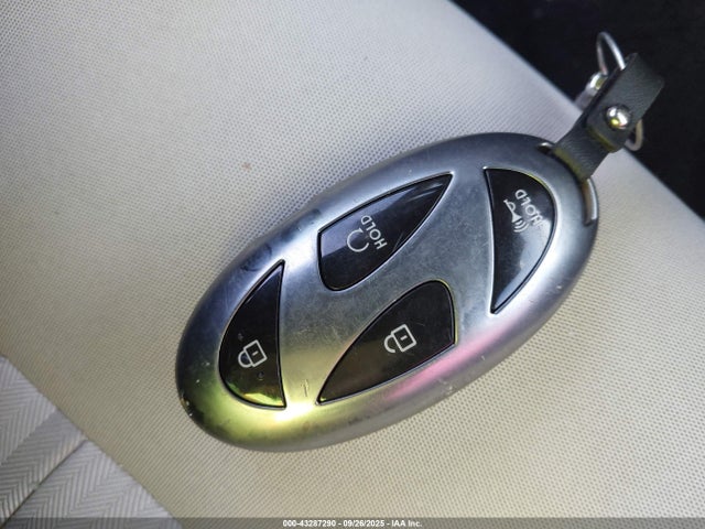 KMHL24JA8SA500633 Hyundai SONATA SE