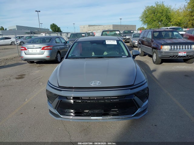 KMHL24JA8SA500633 Hyundai SONATA SE