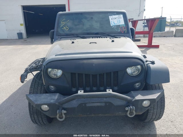 1C4BJWDG4GL220329 Jeep Wrangler