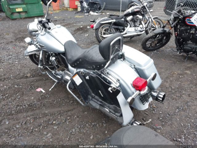 2019 HARLEY-DAVIDSON FLHR 1HD1FBC18KB611032 Photo 2