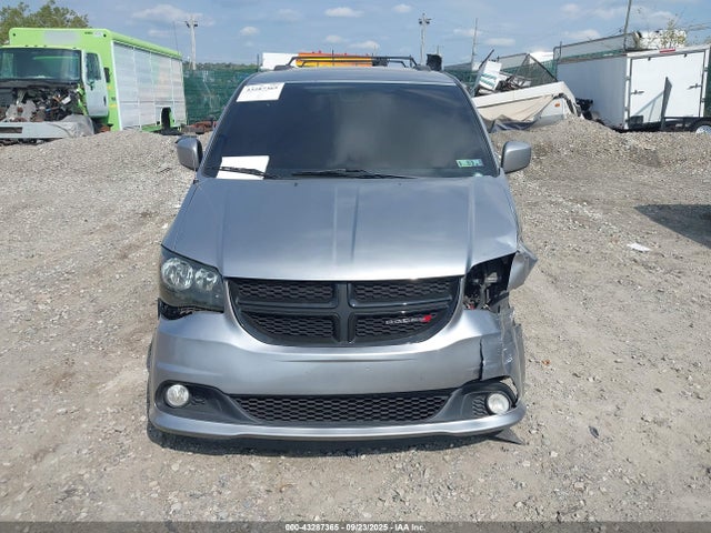 2C4RDGEG6KR595049 Dodge Grand Caravan