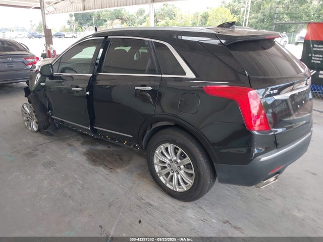 2018 CADILLAC XT5 1GYKNARS1JZ243473 Photo 2