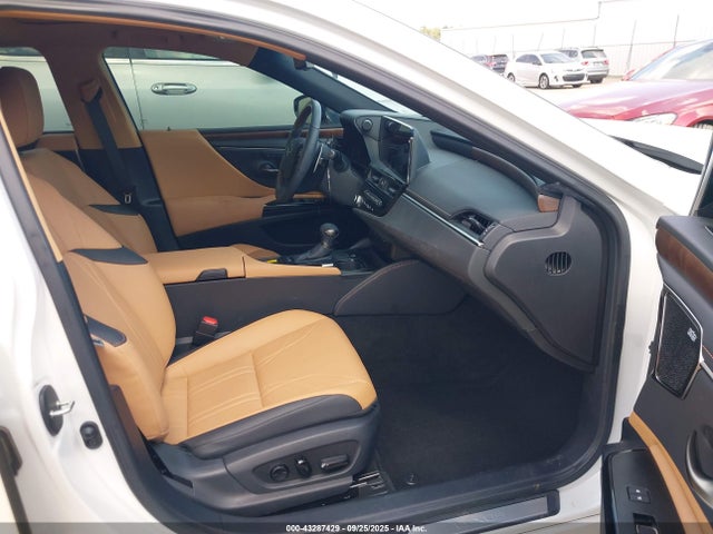 Lexus a25a-fxs 2025 58AFA1C18SU062280 Image 5