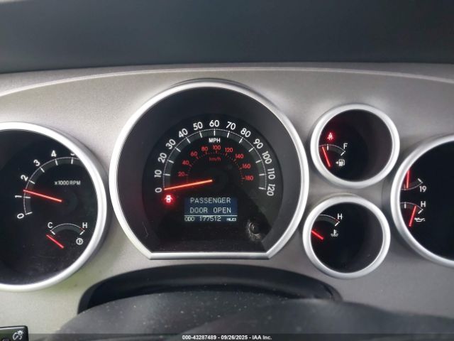 2011 TOYOTA SEQUOIA 5TDJY5G16BS051382 Photo 6