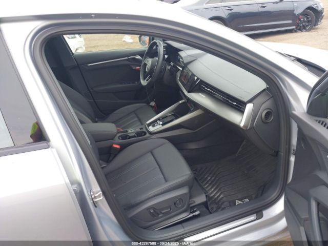 2024 AUDI A3 WAUAUDGY7RA137498 Photo 4