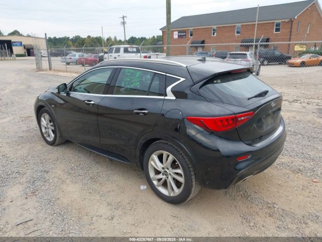 2017 INFINITI QX30 SJKCH5CPXHA033814 Photo 2