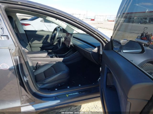 2018 TESLA MODEL 3 5YJ3E1EB3JF114494 Photo 4