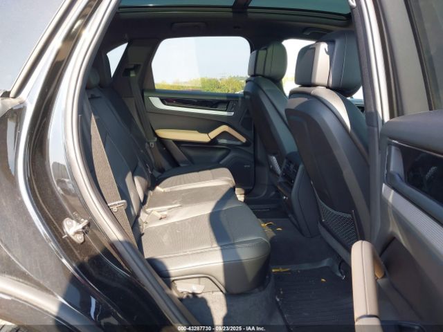 2024 PORSCHE CAYENNE WP1AA2AY4RDA00315 Photo 7