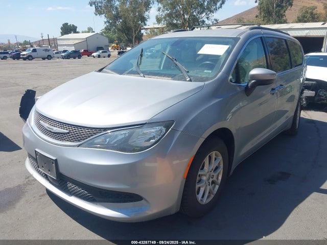 Chrysler Voyager 2021 2C4RC1DG6MR530643 Image 2