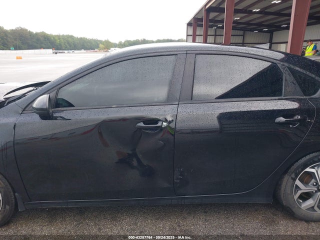 43287764 :رقم المزاد ، 3KPF24AD7ME376138 vin ، 2021 Kia Forte Lxs مزاد بيع