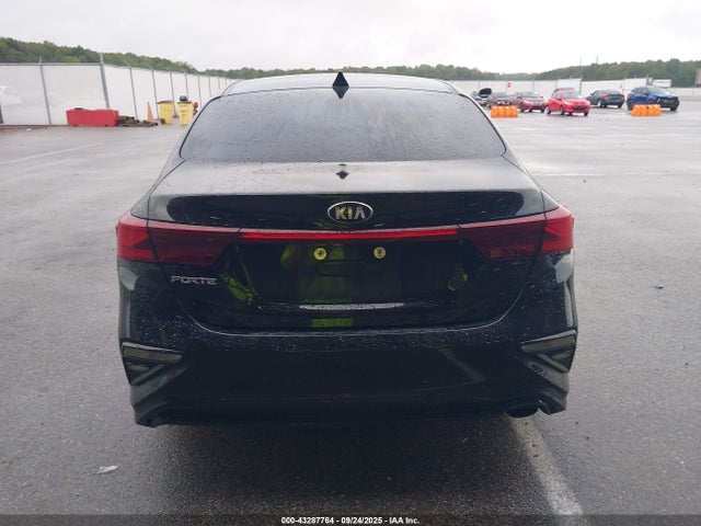 43287764 :رقم المزاد ، 3KPF24AD7ME376138 vin ، 2021 Kia Forte Lxs مزاد بيع