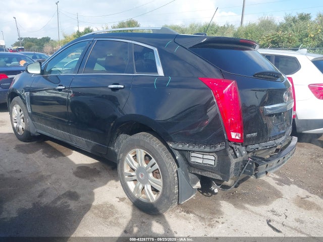 2015 CADILLAC SRX 3GYFNBE31FS557232 Photo 2