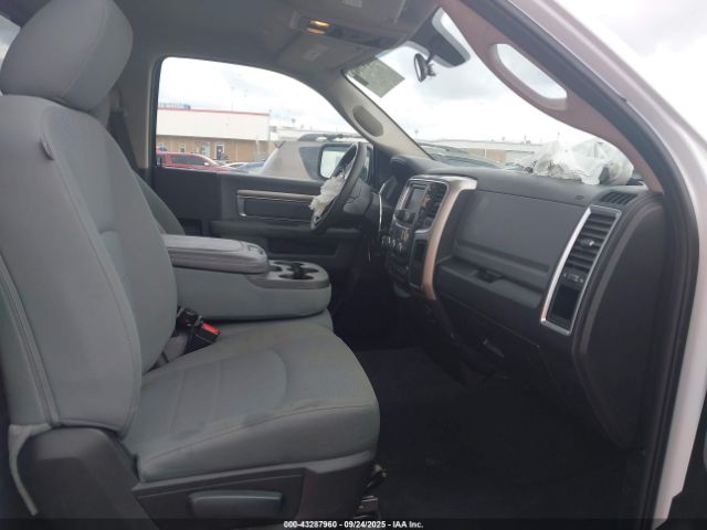 2019 RAM 1500 CLASSIC 3C6JR7ET3KG670038 Photo 4