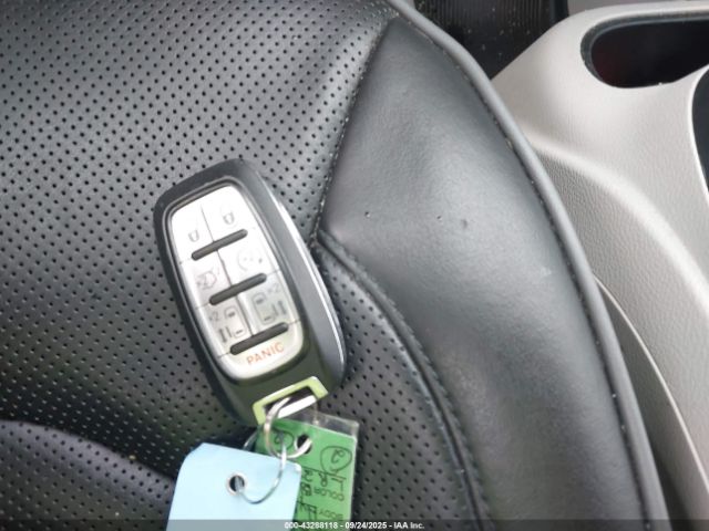 2020 CHRYSLER PACIFICA HYBRID 2C4RC1N76LR287591 Photo 10