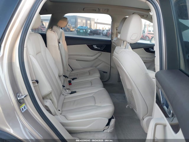 2019 AUDI Q7 WA1LAAF73KD002562 Photo 7