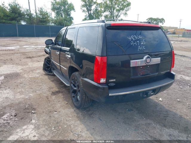 2011 CADILLAC ESCALADE 1GYS4BEF5BR121752 Photo 2