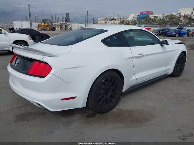 Ford 2015 2015 1FA6P8AM9F5372184 Image 4
