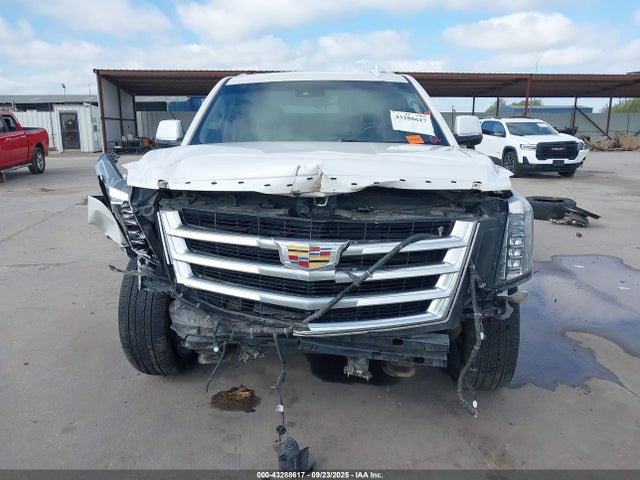 2016 Cadillac Escalade Luxury Collection მანქანა იყიდება აუქციონზე, vin: 1GYS4BKJ6GR175853, აუქციონის ნომერი: 43288617
