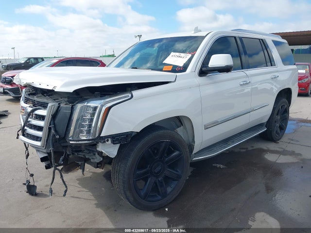 2016 Cadillac Escalade Luxury Collection მანქანა იყიდება აუქციონზე, vin: 1GYS4BKJ6GR175853, აუქციონის ნომერი: 43288617