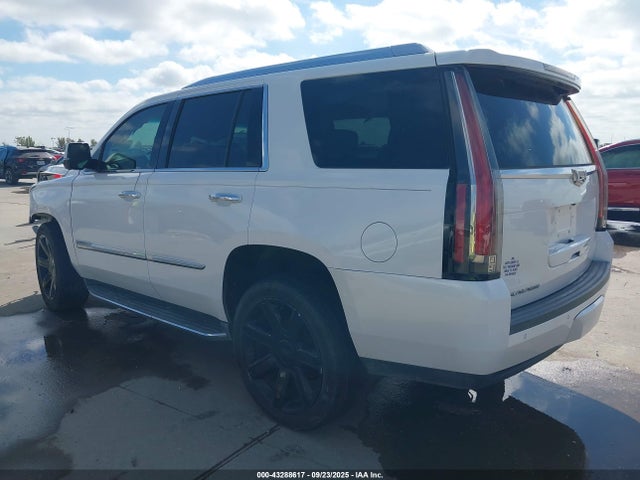 2016 Cadillac Escalade Luxury Collection მანქანა იყიდება აუქციონზე, vin: 1GYS4BKJ6GR175853, აუქციონის ნომერი: 43288617