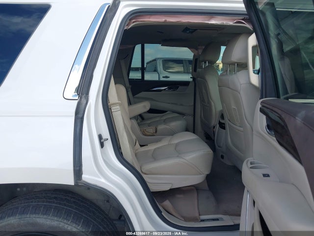 2016 Cadillac Escalade Luxury Collection მანქანა იყიდება აუქციონზე, vin: 1GYS4BKJ6GR175853, აუქციონის ნომერი: 43288617