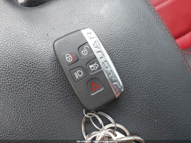 2017 JAGUAR XE SAJAL4BV4HA973904 Photo 10