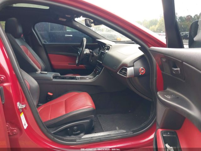 2017 JAGUAR XE SAJAL4BV4HA973904 Photo 4