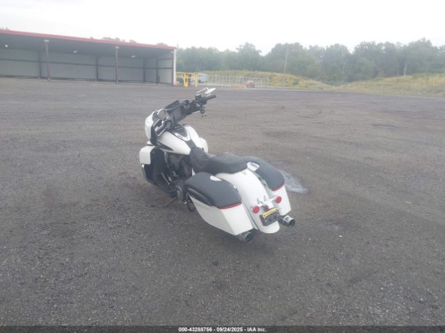 2020 INDIAN MOTORCYCLE CO. ROADMASTER 56KTKDBB6L3385039 Photo 2