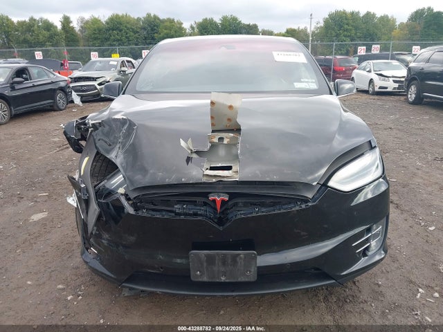 5YJXCBE2XGF008808 Tesla MODEL X