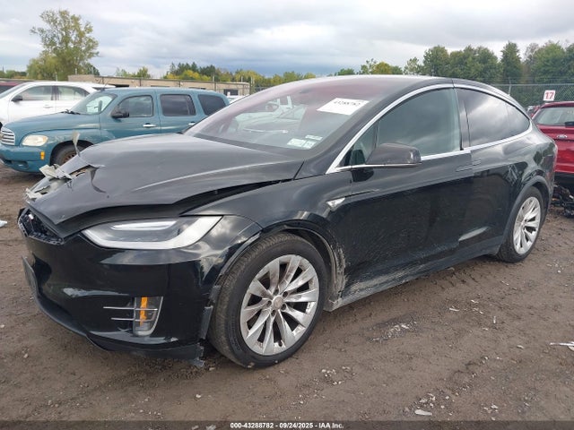 5YJXCBE2XGF008808 Tesla MODEL X
