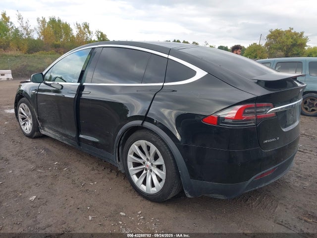5YJXCBE2XGF008808 Tesla MODEL X