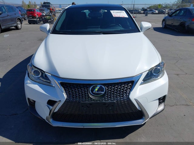 JTHKD5BHXF2246952 Lexus 2zr-fxe+3jm